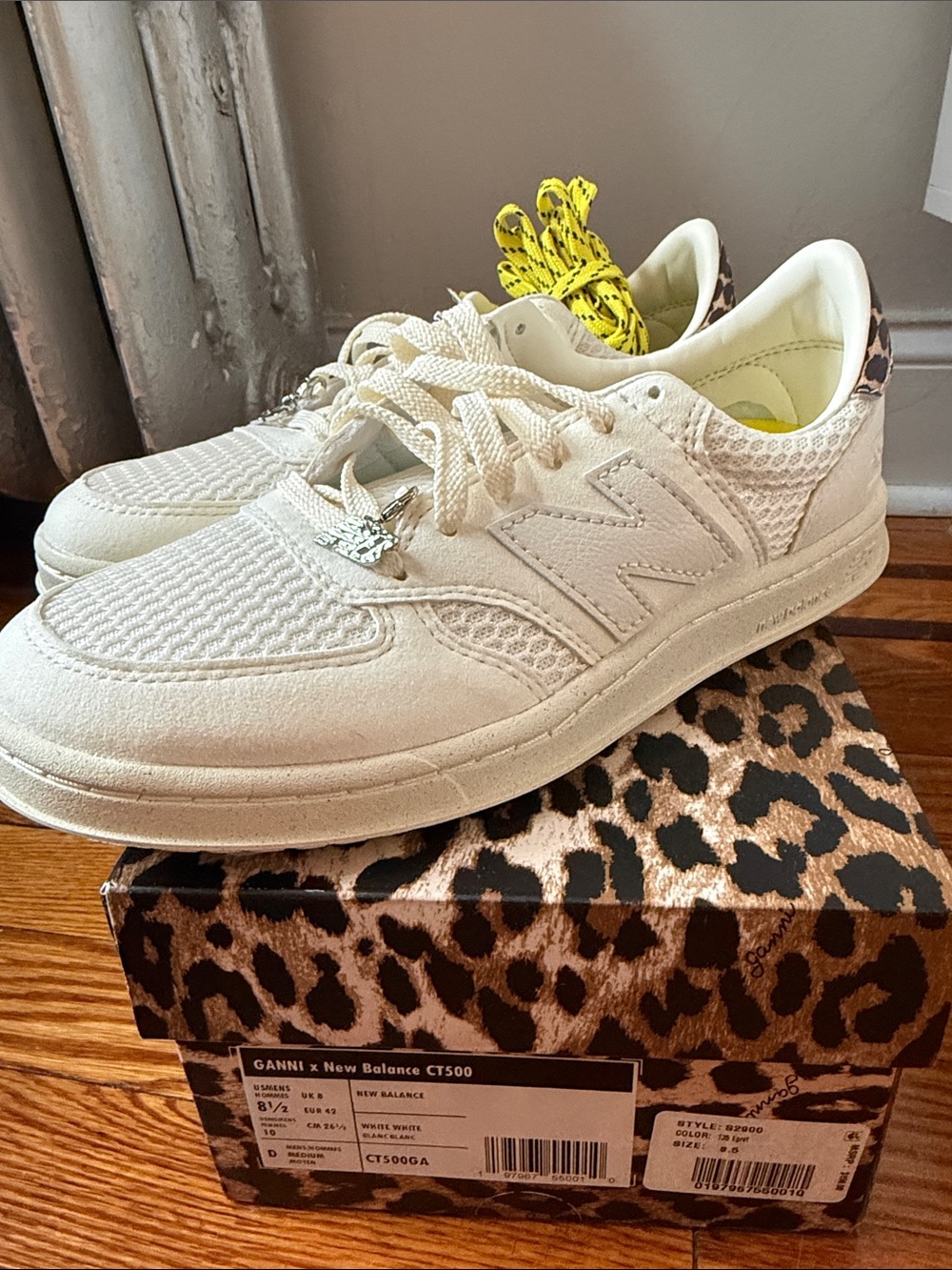 New Balance Women’s Cream White CT500 Low-Top Sneakers